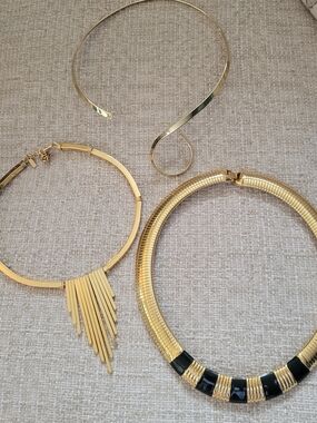 Vintage 80s Gold Collar Necklaces Set Of 3- Chic Layered Statement (Gold)